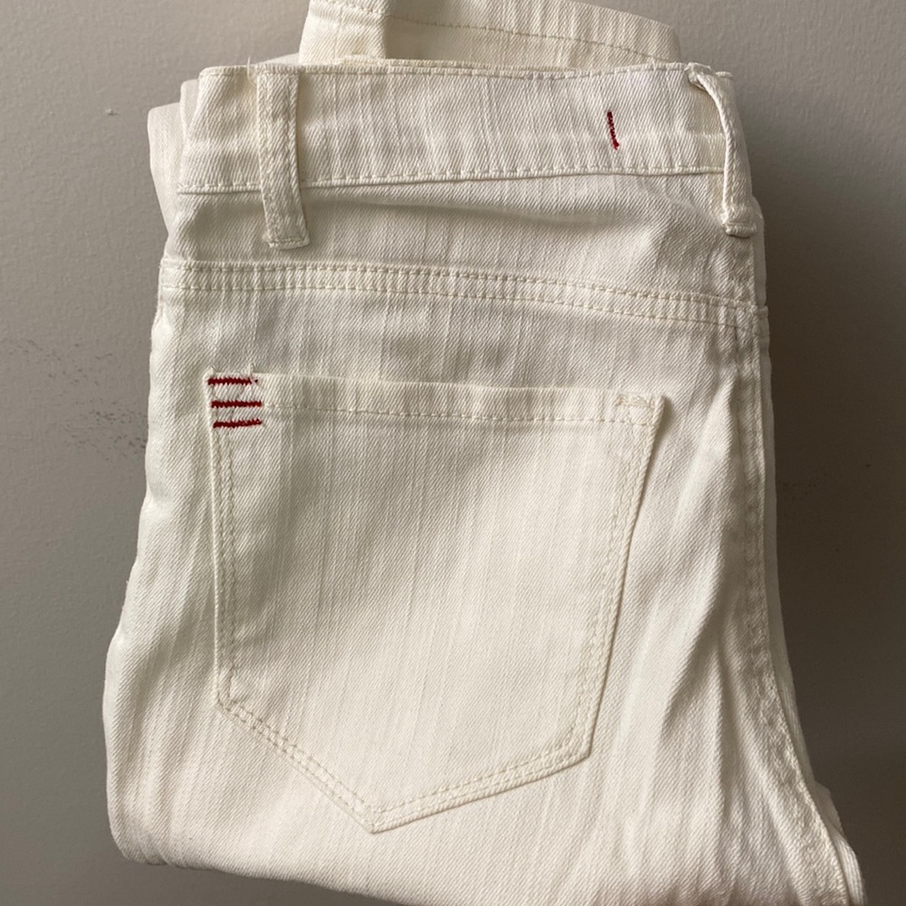 BDG cigarette high rise in white. Size 28W x 34L